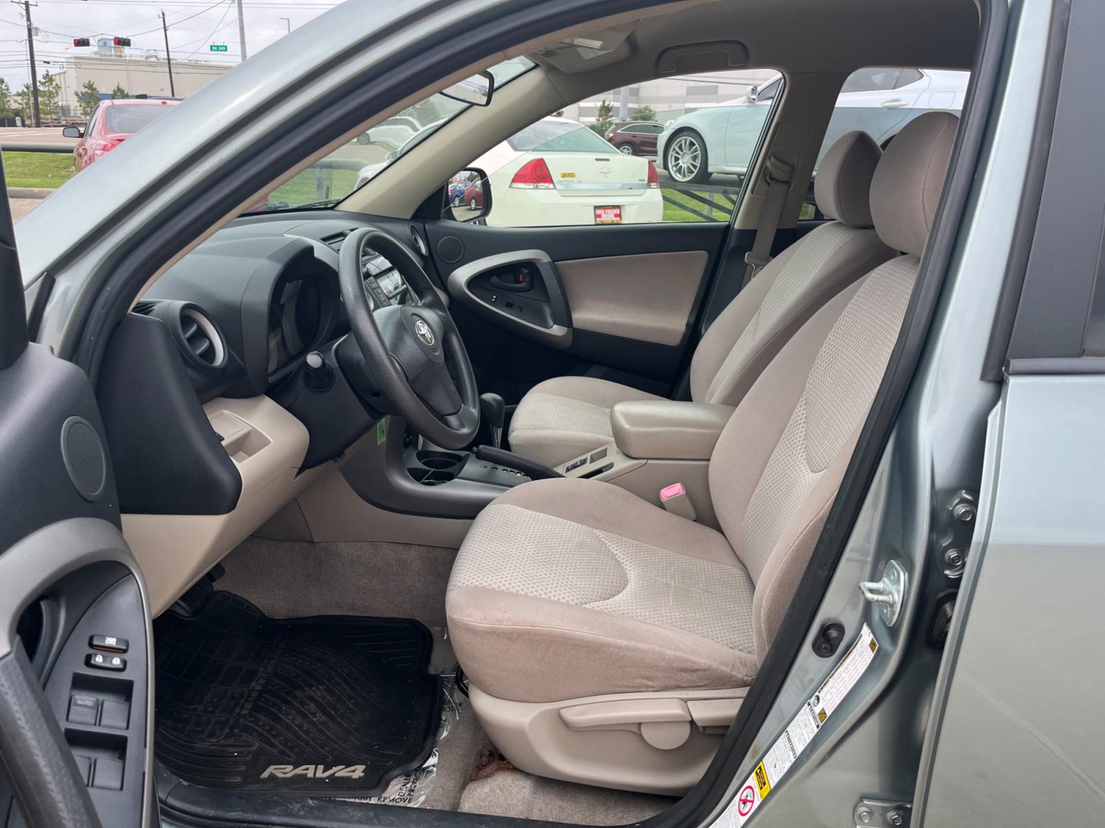 2008 green /TAN Toyota RAV4 Base I4 4WD (JTMBD33V685) with an 2.4L L4 DOHC 16V engine, 4-Speed Automatic transmission, located at 14700 Tomball Parkway 249, Houston, TX, 77086, (281) 444-2200, 29.928619, -95.504074 - Photo #8